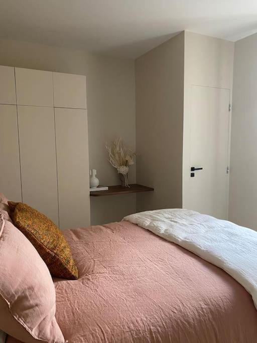 Welcoming, Lovely, Calm & Centrally Located Flat Дижон Екстериор снимка